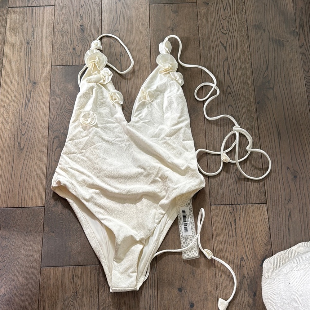 DEVON WINDSOR Emelie Full-Piece White One Piece Swimsuit